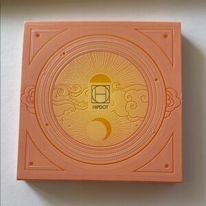 HIPDOT
Sun Goddess Face Palette